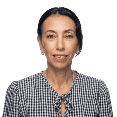 Natalia, Lawyer